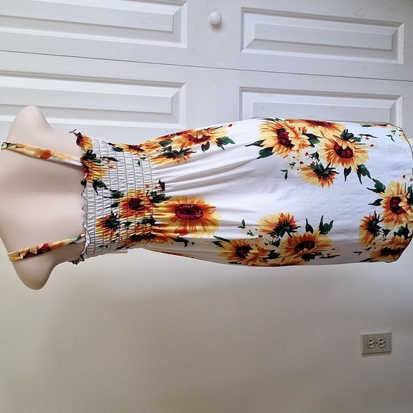 Sunflower White  Dress Size S/M - Picture 3 of 3